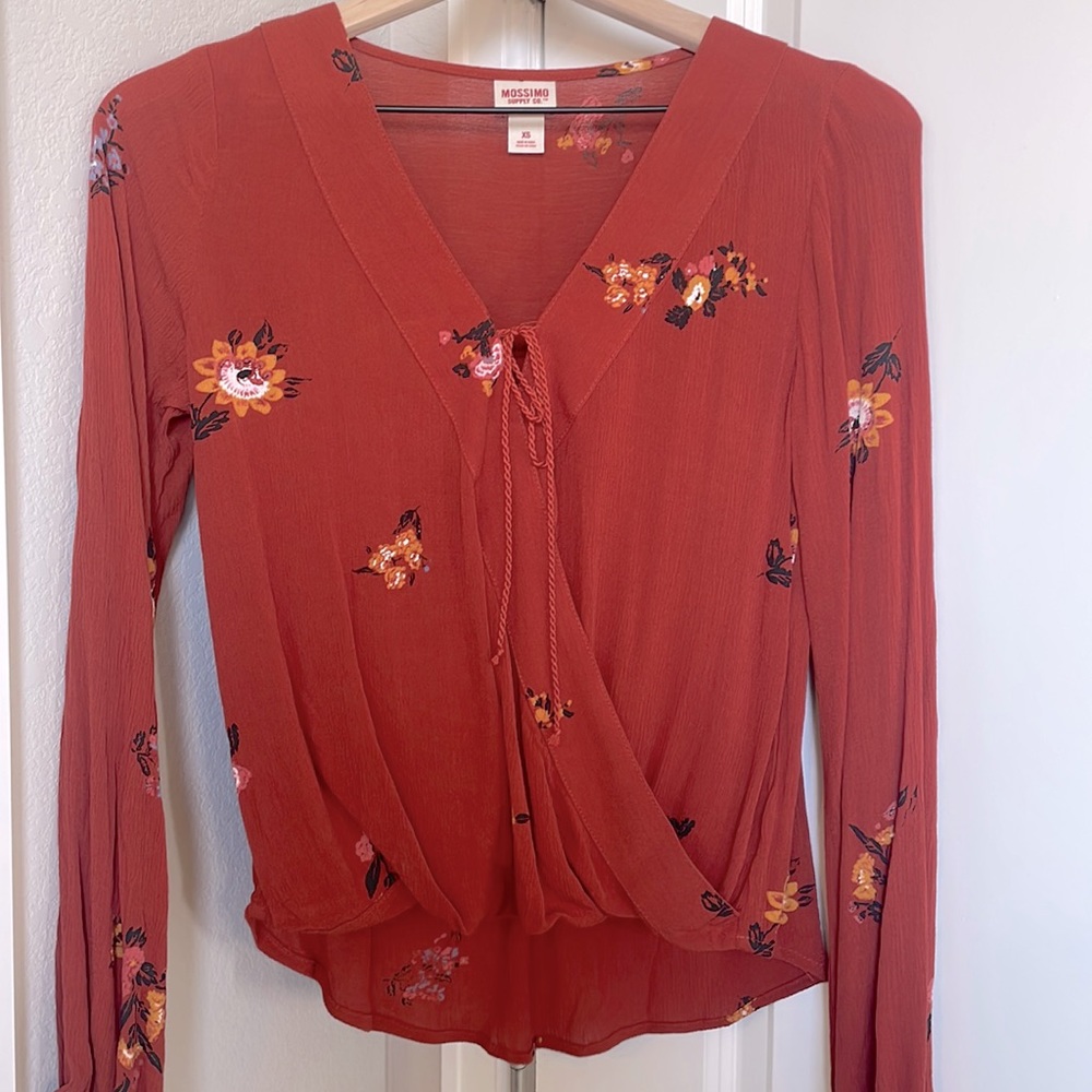 Gorgeous Rust Orange Flowered Blouse 🌷🌼🌹NWT